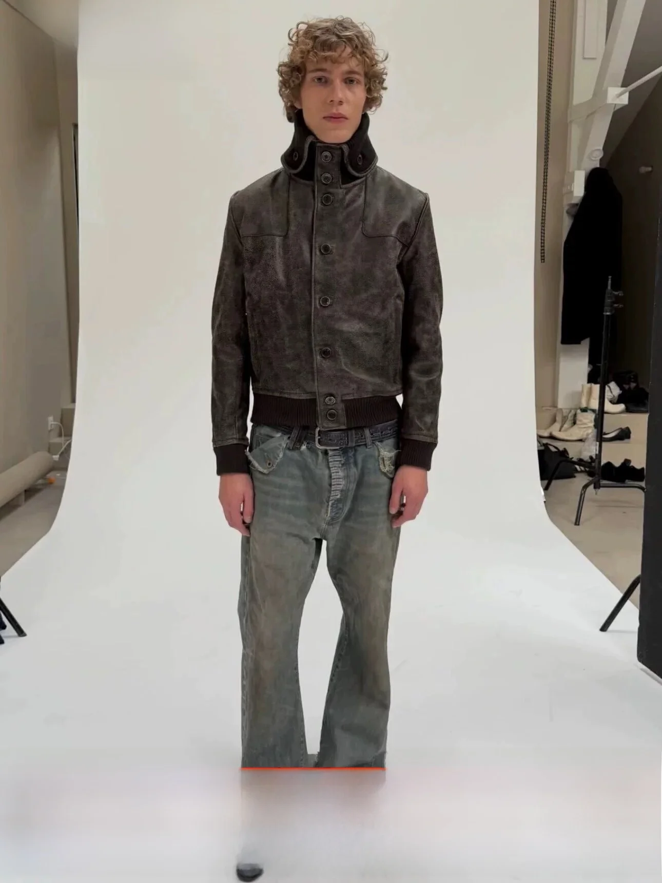 Washed Vintage Denim Jeans Red Ear Men Women Straight Leg Trousers Couples Cotton Breathable Comfortable All Seasons
Washed Vintage Denim Jeans Red Ear Men Women Straight Leg Trousers Couples Cotton Breathable Comfortable All Seasons