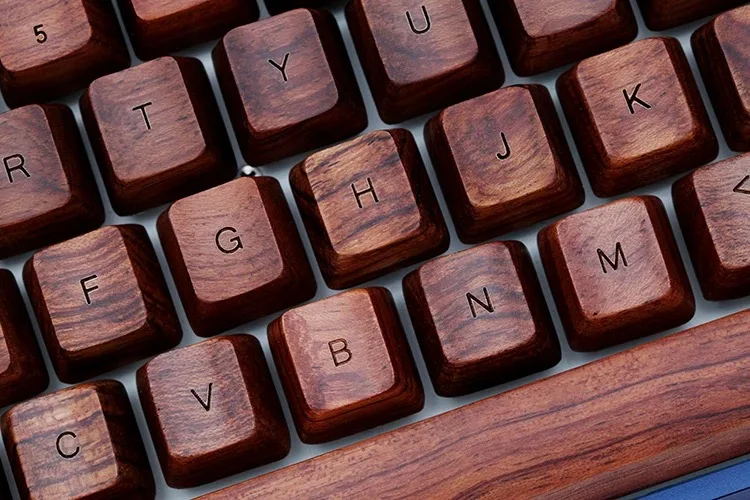 LOOP Wooden Keycaps with Laser Engraving Process, OEM, Made of High-Quality Walnut, Rosewood and Beech Wood.
LOOP Wooden Keycaps with Laser Engraving Process, OEM, Made of High-Quality Walnut, Rosewood and Beech Wood.