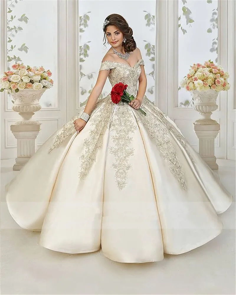 Светлое бальное платье цвета шампанского, платья Quinceanera, бусы, кружевные аппликации, вечерние платья для выпускного вечера, милое платье 16, Vestido De 15 Anos
Светлое бальное платье цвета шампанского, платья Quinceanera, бусы, кружевные аппликации, вечерние платья для выпускного вечера, милое платье 16, Vestido De 15 Anos