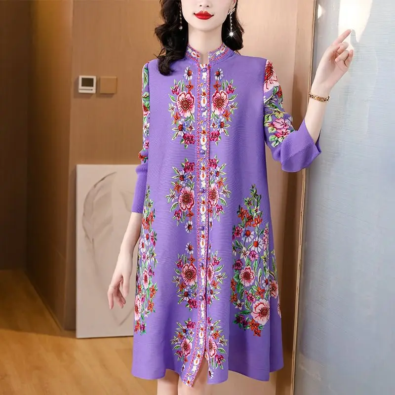 European and American style pleated dress for women, autumn 2024 vintage collar long sleeved loose A-line printed pleated skirt
European and American style pleated dress for women, autumn 2024 vintage collar long sleeved loose A-line printed pleated skirt