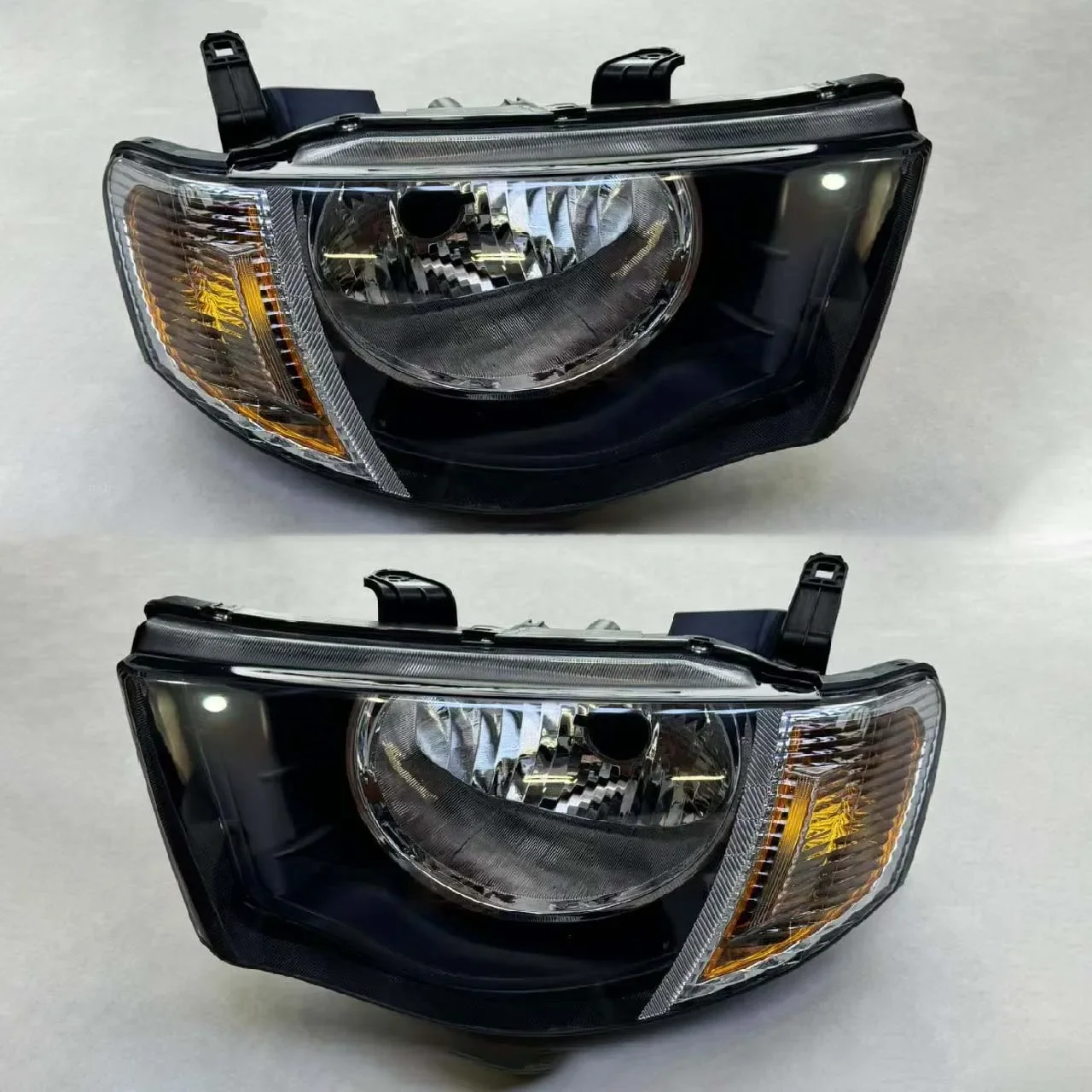 Headlight Head Light for Mitsubishi L200 Triton 2009+
Headlight Head Light for Mitsubishi L200 Triton 2009+
