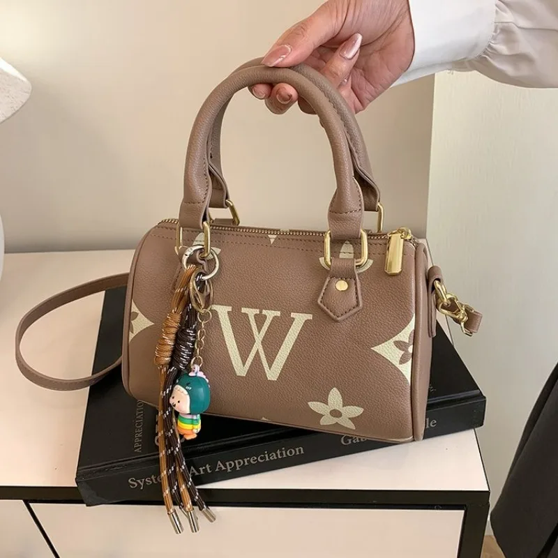 Brown Letter Print Mini Boston Bag, Cute Pendant Top Handle Crossbody Handbag for Women Daily Use
Brown Letter Print Mini Boston Bag, Cute Pendant Top Handle Crossbody Handbag for Women Daily Use