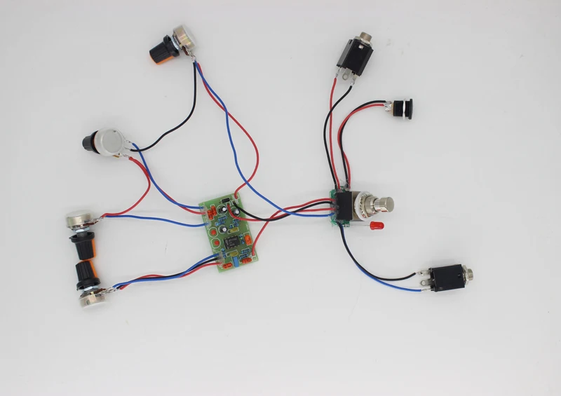 DIY Manual Electric Guitar Single Piece Effect Device Crunch Box+Presence Circuit Board
DIY Manual Electric Guitar Single Piece Effect Device Crunch Box+Presence Circuit Board