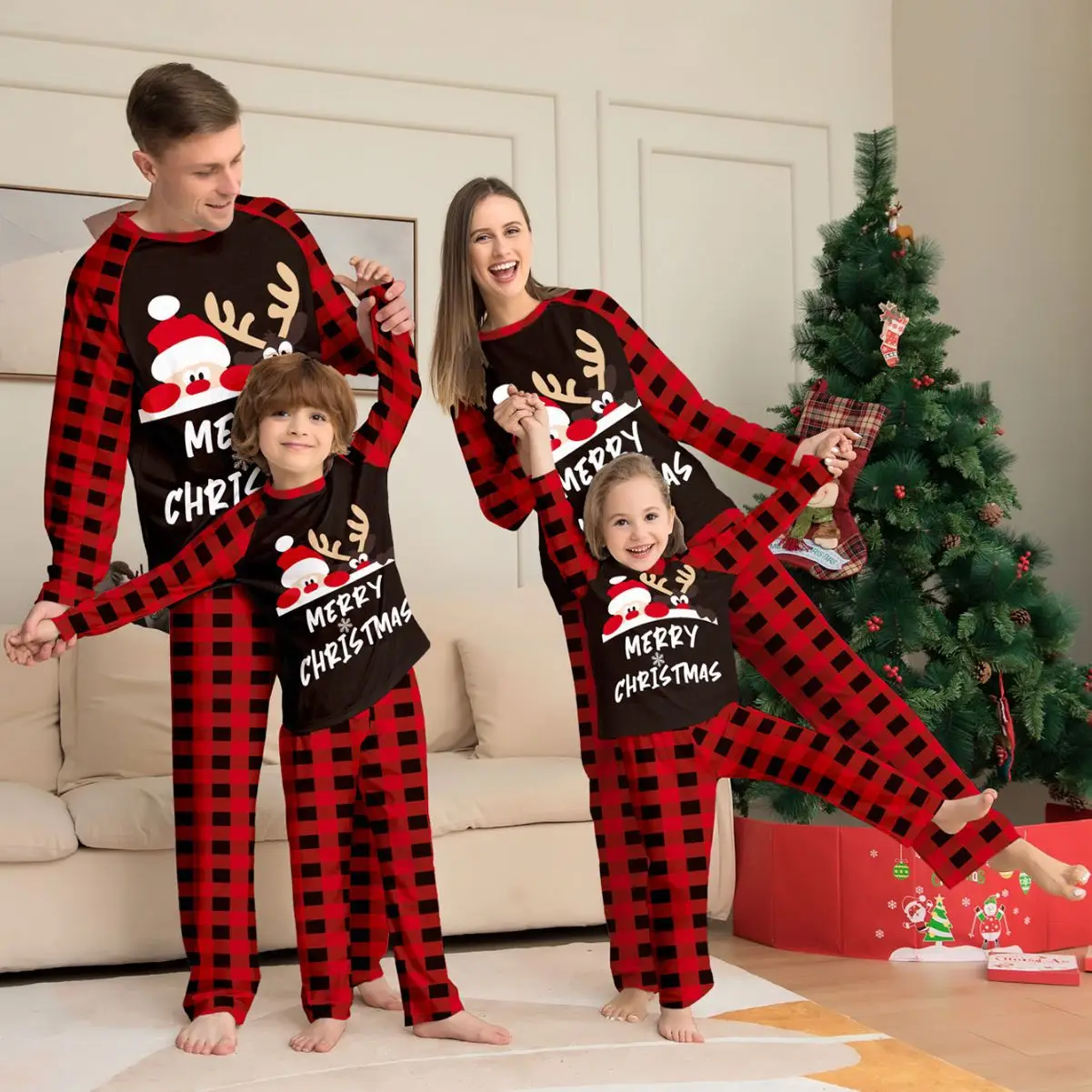 2024 new autumn lovely letter printing Christmas parent-child set Europe and the United States plaid home dress pajamas 2 sets
2024 new autumn lovely letter printing Christmas parent-child set Europe and the United States plaid home dress pajamas 2 sets