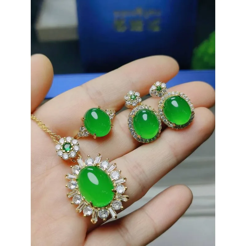 Natural New Chalcedony Green Set Pendant Necklace
Natural New Chalcedony Green Set Pendant Necklace