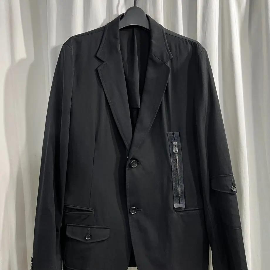 ТОП-ЯМАМОТО ® Мужской черный деловой пиджак - простой и элегантный, в интеллектуальном стиле, на двойной пуговице
ТОП-ЯМАМОТО ® Мужской черный деловой пиджак - простой и элегантный, в интеллектуальном стиле, на двойной пуговице