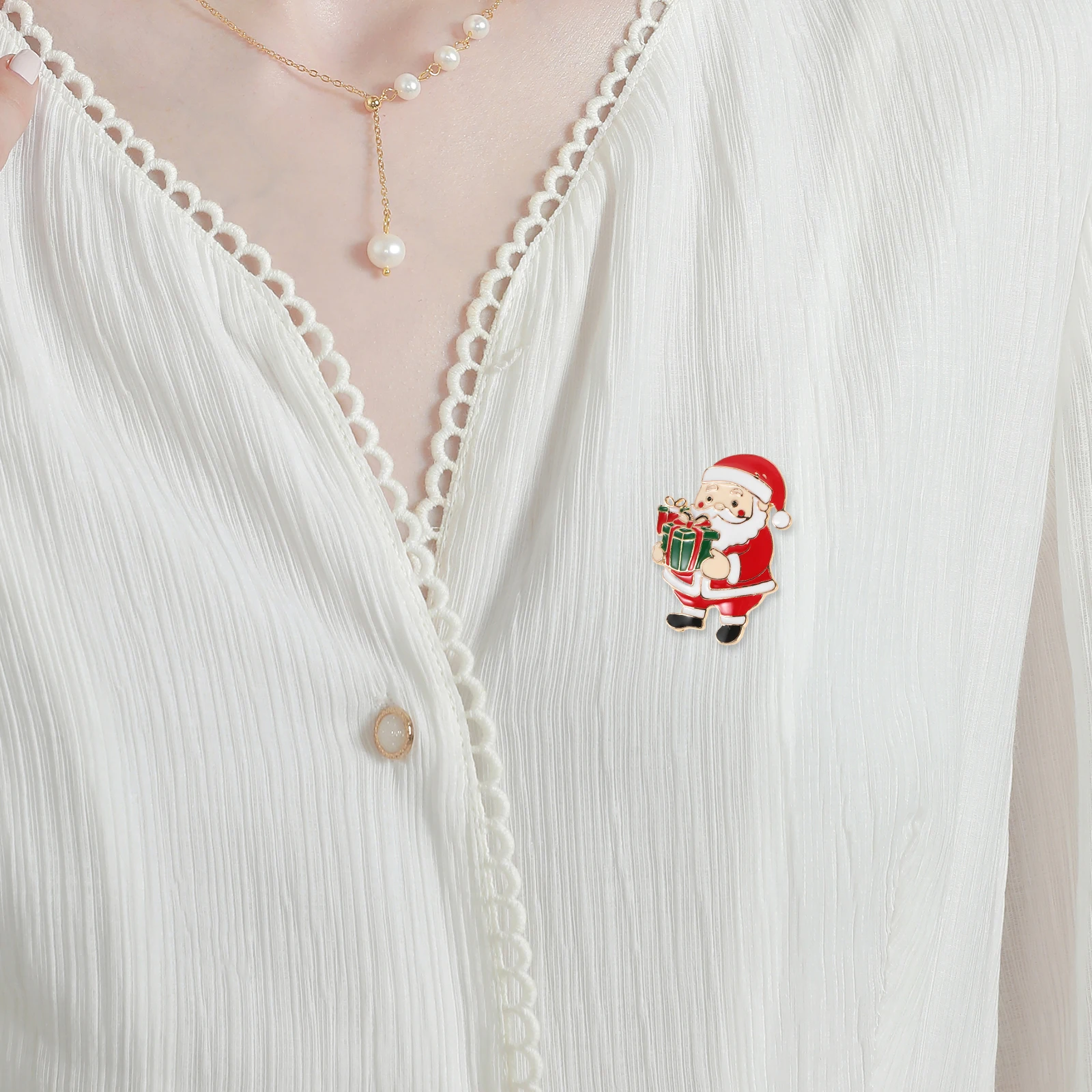 2Pcs Cartoon Cute Santa Claus Brooch Christmas Party Favors Exquisite Zinc Alloy Pin for Clothes Bags Decor
2Pcs Cartoon Cute Santa Claus Brooch Christmas Party Favors Exquisite Zinc Alloy Pin for Clothes Bags Decor