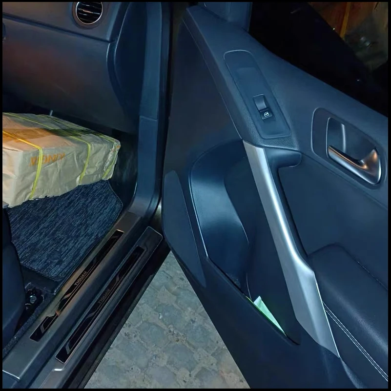 Car Styling For VW Volkswagen Tiguan 2010-2015 Door Handle Armrest Holder Cover Trim Decorative Frame Strip Auto Accessories
Car Styling For VW Volkswagen Tiguan 2010-2015 Door Handle Armrest Holder Cover Trim Decorative Frame Strip Auto Accessories
