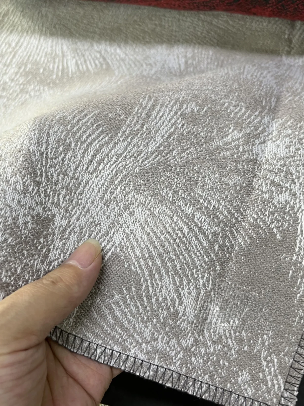 Modern mat Luxury Pillow Fabric Living Room Curtain Cloth Art Home Decorative Light Filtering Polyester
Modern mat Luxury Pillow Fabric Living Room Curtain Cloth Art Home Decorative Light Filtering Polyester