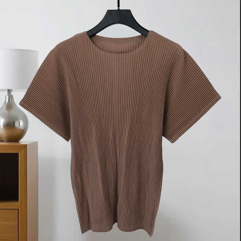 Miyake Pleated T-shirt 2025 Summer Men's Classic Pleated Short Sleeve Round Neck Solid Top T-Shirt Men's Plus Size Clothing
Miyake Pleated T-shirt 2025 Summer Men's Classic Pleated Short Sleeve Round Neck Solid Top T-Shirt Men's Plus Size Clothing