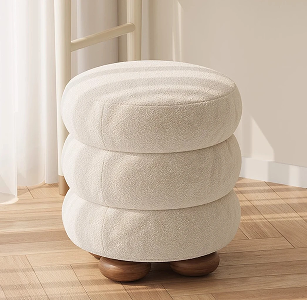 Light luxury makeup stool girls bedroom dresser chair cream wind lamb wool round stool simple makeup chair
Light luxury makeup stool girls bedroom dresser chair cream wind lamb wool round stool simple makeup chair