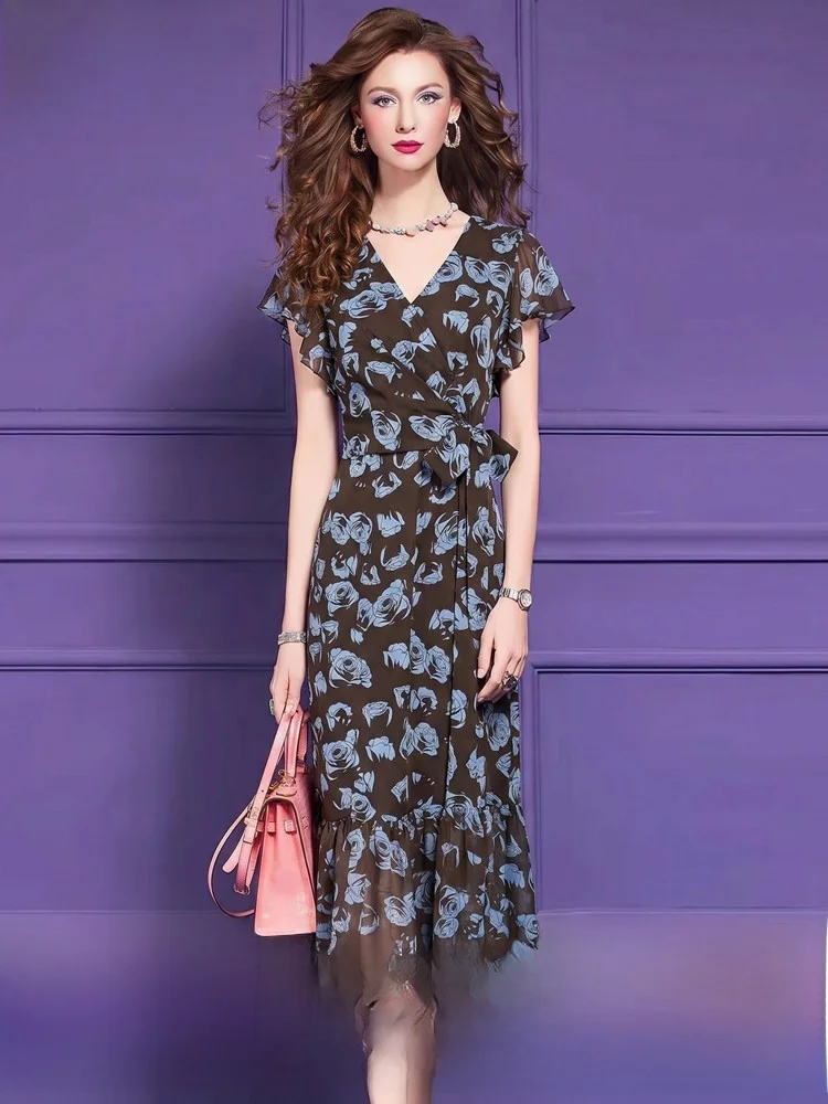 Elegant Floral Print Midi Dress Short Sleeve V-Neck Women's Summer Vintage Design Sense Waist-Cinching City Commute Dress
Elegant Floral Print Midi Dress Short Sleeve V-Neck Women's Summer Vintage Design Sense Waist-Cinching City Commute Dress