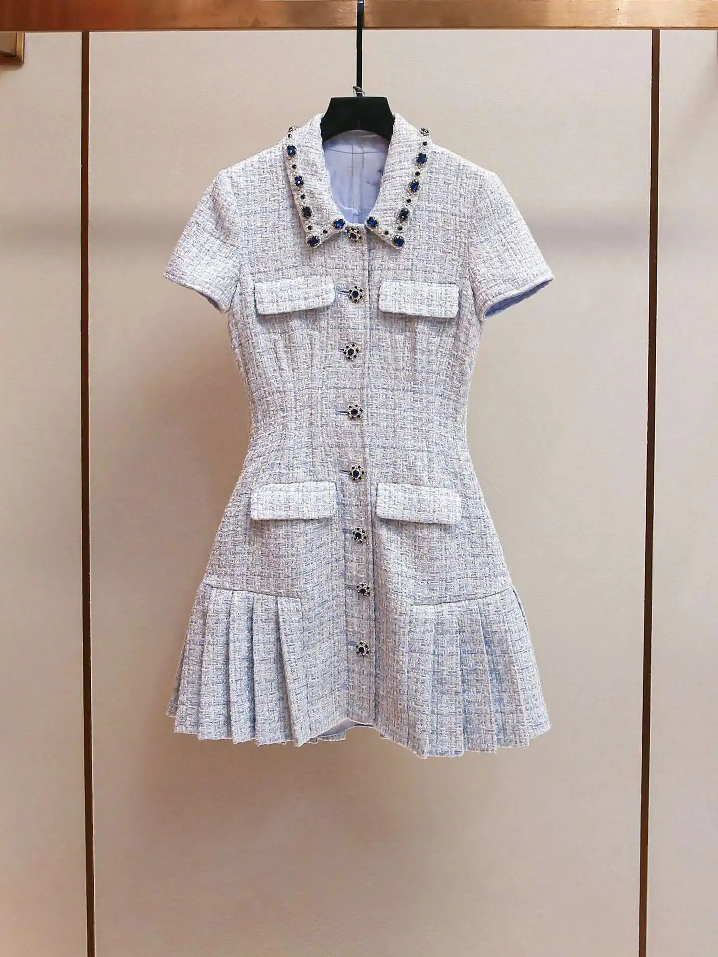 Summer Autumn Crystal Tweed Short Dress Shirt Women Sleeveless Beaded Diamonds Single Breasted Evening Party Dresses Lady
Summer Autumn Crystal Tweed Short Dress Shirt Women Sleeveless Beaded Diamonds Single Breasted Evening Party Dresses Lady