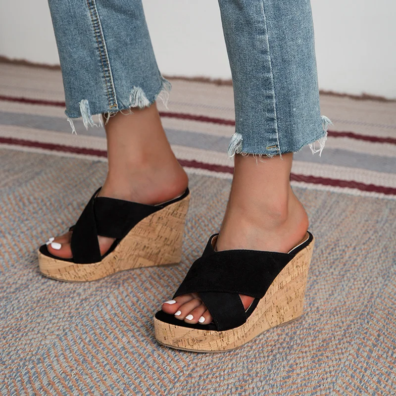 Comem Shoes 2023 Summer Large Size 43 Women's Shoes Thick Bottom Slippers Sandals Female Footwear Platform Wedges Slipper Female
Comem Shoes 2023 Summer Large Size 43 Women's Shoes Thick Bottom Slippers Sandals Female Footwear Platform Wedges Slipper Female