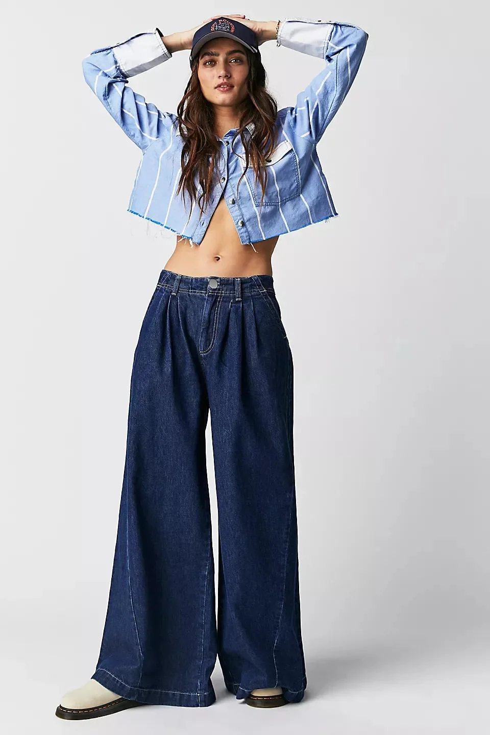 High Quality American Comfortable Loose Wide Leg Jeans, Women's Spring New Fashion Street Casual Denim Straight Leg Long Pants
High Quality American Comfortable Loose Wide Leg Jeans, Women's Spring New Fashion Street Casual Denim Straight Leg Long Pants