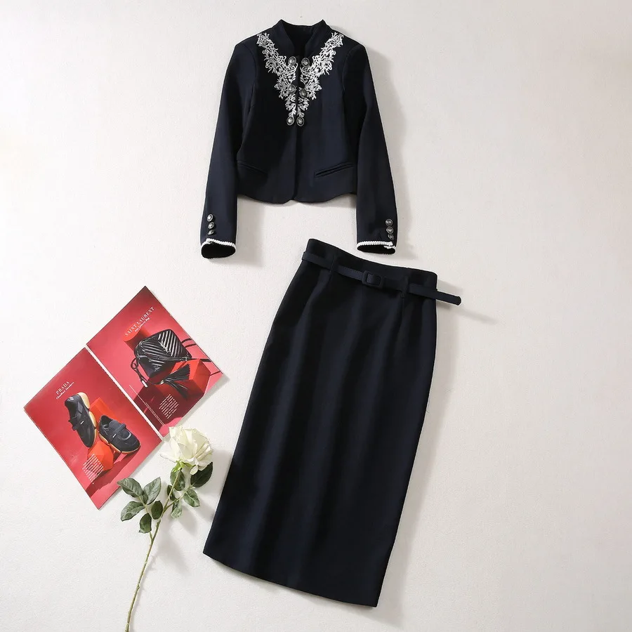 European and American women's clothing 2023 autumn new Long-sleeved embroidered double-breasted coat Belted skirt Fashion suit
European and American women's clothing 2023 autumn new Long-sleeved embroidered double-breasted coat Belted skirt Fashion suit