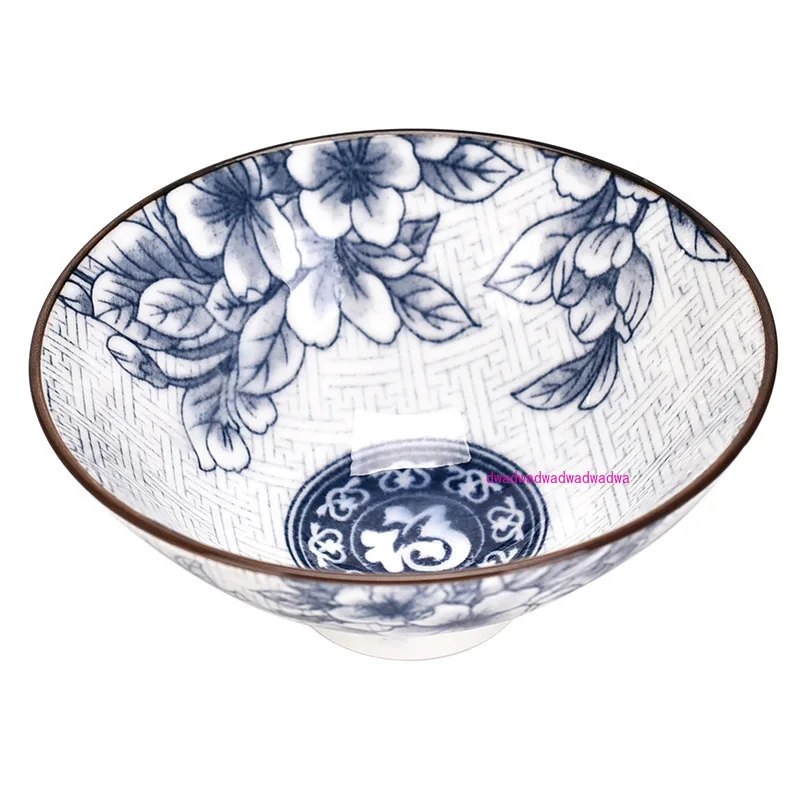 Blue and white porcelain tea cup tea bowl tea hat cup 
Blue and white porcelain tea cup tea bowl tea hat cup