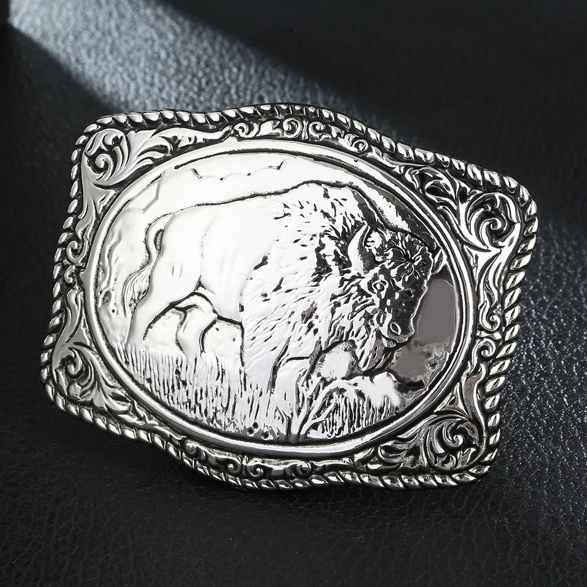 Fashion Silver Electroplating Yak Pattern Style Men's Belt Buckle
Fashion Silver Electroplating Yak Pattern Style Men's Belt Buckle