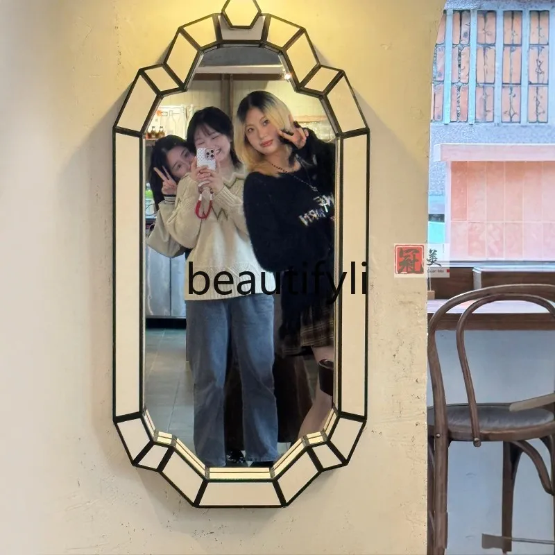 French creative European living room dining room wall hanging decorative mirror American toilet art bathroom mirror
French creative European living room dining room wall hanging decorative mirror American toilet art bathroom mirror