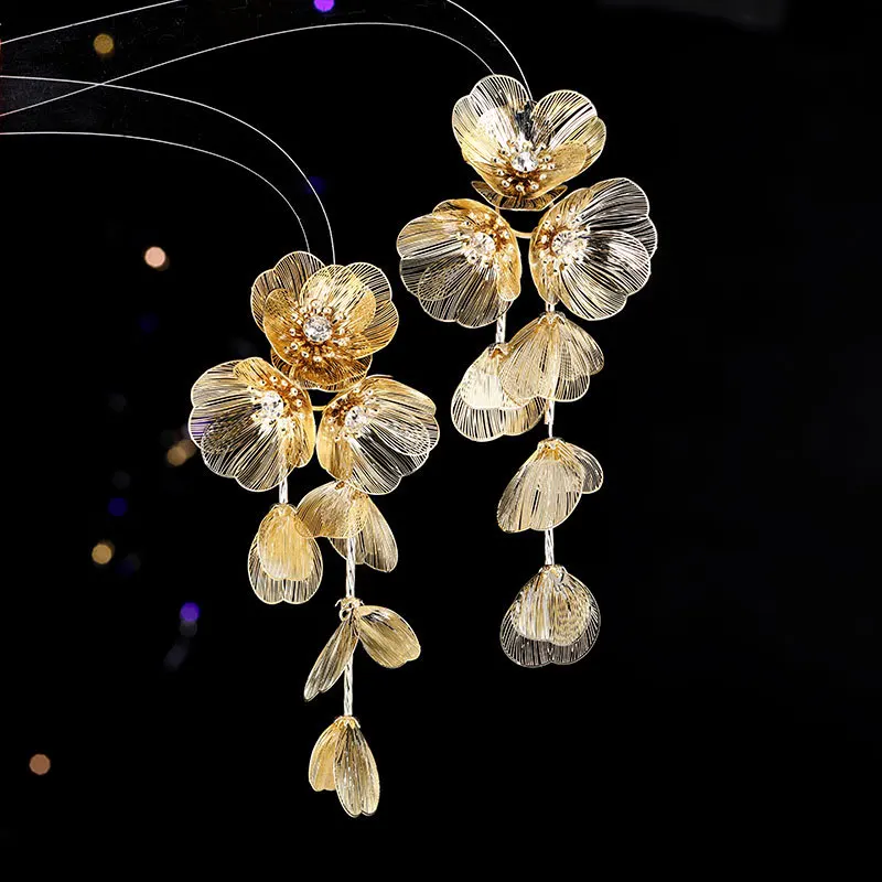 Stunning Gold Metallic Floral Cascading Tassel Earrings for Women Daily Wear
Stunning Gold Metallic Floral Cascading Tassel Earrings for Women Daily Wear