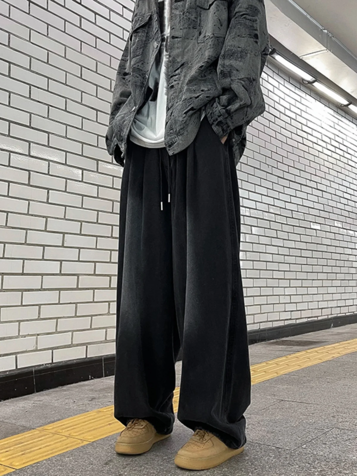 Men's High-Waisted Wide-Leg Denim Jeans American Sle Casual Loose Fit Vintage Elastic Waist Pants Susps Trendy
Men's High-Waisted Wide-Leg Denim Jeans American Sle Casual Loose Fit Vintage Elastic Waist Pants Susps Trendy