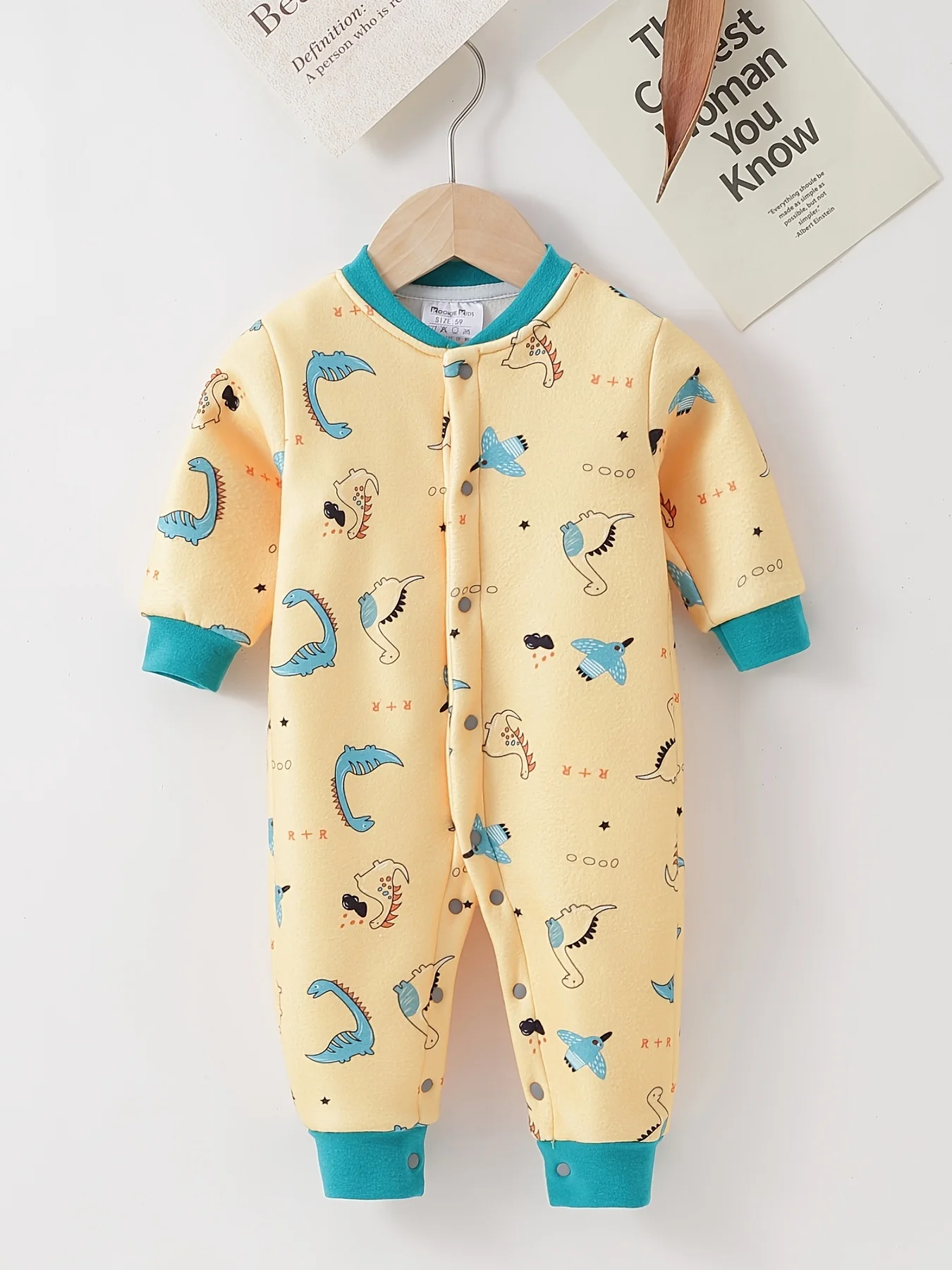 0-2 year old autumn and winter baby boy baby girl plush thick cute dinosaur print long sleeved pants jumpsuit
0-2 year old autumn and winter baby boy baby girl plush thick cute dinosaur print long sleeved pants jumpsuit