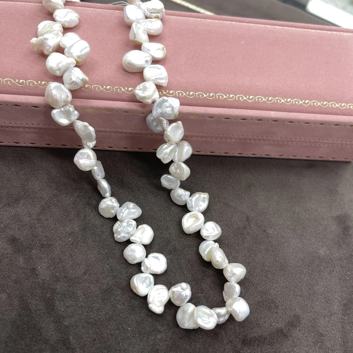 DIY Petal Pearl Natural Freshwater Pearl For Jewelry Making DIY Necklace Bracelet Tassel Accessory
DIY Petal Pearl Natural Freshwater Pearl For Jewelry Making DIY Necklace Bracelet Tassel Accessory