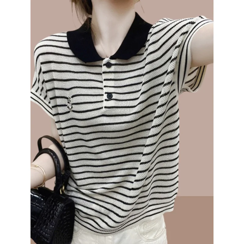 Ice Silk Stripe Short Sleeve T-Shirt Women's Summer Small Rabbit Embroidery Color Block Button Collar Knitted Shirt Thin
Ice Silk Stripe Short Sleeve T-Shirt Women's Summer Small Rabbit Embroidery Color Block Button Collar Knitted Shirt Thin