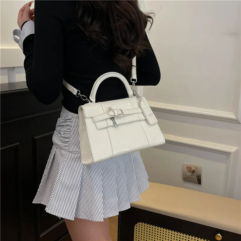2025 Structured Top Handle Bag Women's Textured Work Tote & Crossbody Purse Casual Luxury Free Shipping
2025 Structured Top Handle Bag Women's Textured Work Tote & Crossbody Purse Casual Luxury Free Shipping