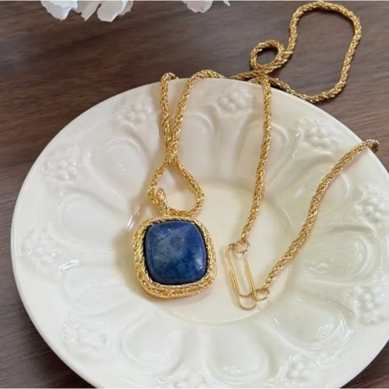 New Square Natural Stone Pendant Necklace Autumn and Winter Women's Necklace Jewelry Light Luxury Niche Accessories New Sweater
New Square Natural Stone Pendant Necklace Autumn and Winter Women's Necklace Jewelry Light Luxury Niche Accessories New Sweater