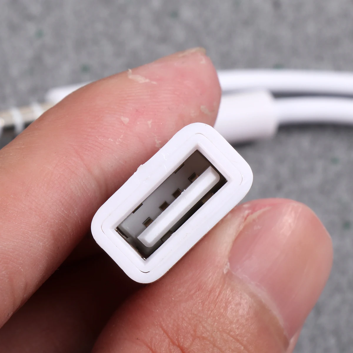 OTG Cable USB To 3.5MM Cable USB To 3.5MM for vehicle CD Player Cable Audio Cable
OTG Cable USB To 3.5MM Cable USB To 3.5MM for vehicle CD Player Cable Audio Cable