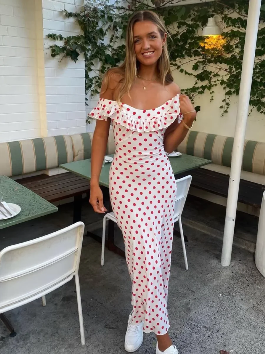 Red Dot Print Ladies Silk Long Dress 2025 New Back Lace-up Waist Ruffled Collar Elegant Slim Robe
Red Dot Print Ladies Silk Long Dress 2025 New Back Lace-up Waist Ruffled Collar Elegant Slim Robe