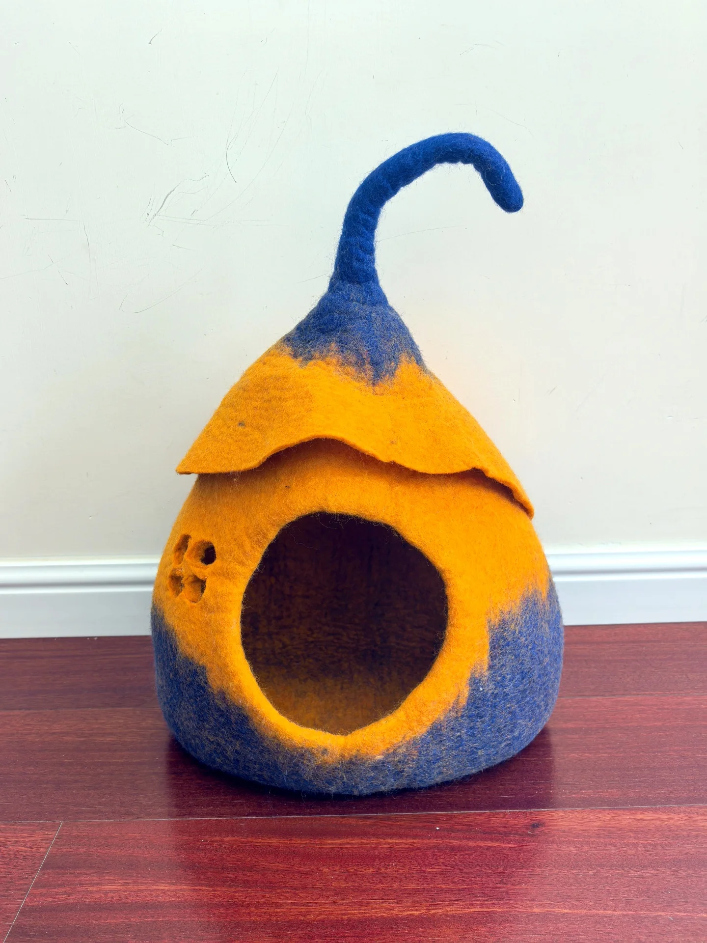 Handmade Wool Felt Nest Mushroom Shape Warm House for Chinchilla Pumpkin Design Pet Supplies Indoor Single Layer Cartoon ...
Handmade Wool Felt Nest Mushroom Shape Warm House for Chinchilla Pumpkin Design Pet Supplies Indoor Single Layer Cartoon ...