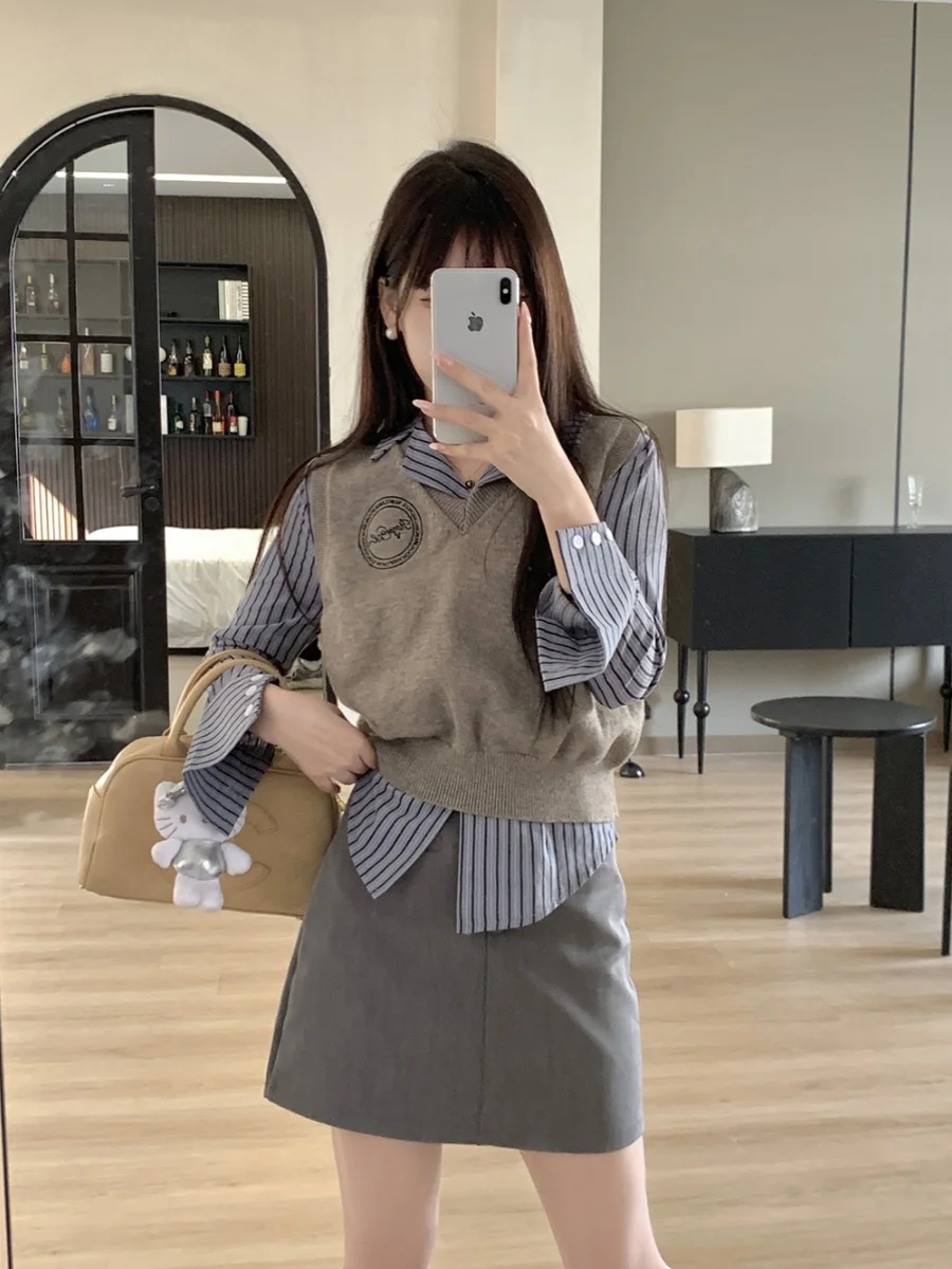 plus Size College Style Three Piece Set Women's Long Sleeve Sweater Vest Shirt Half Skirt Fashionable And Elegant Autumn Outfit
plus Size College Style Three Piece Set Women's Long Sleeve Sweater Vest Shirt Half Skirt Fashionable And Elegant Autumn Outfit