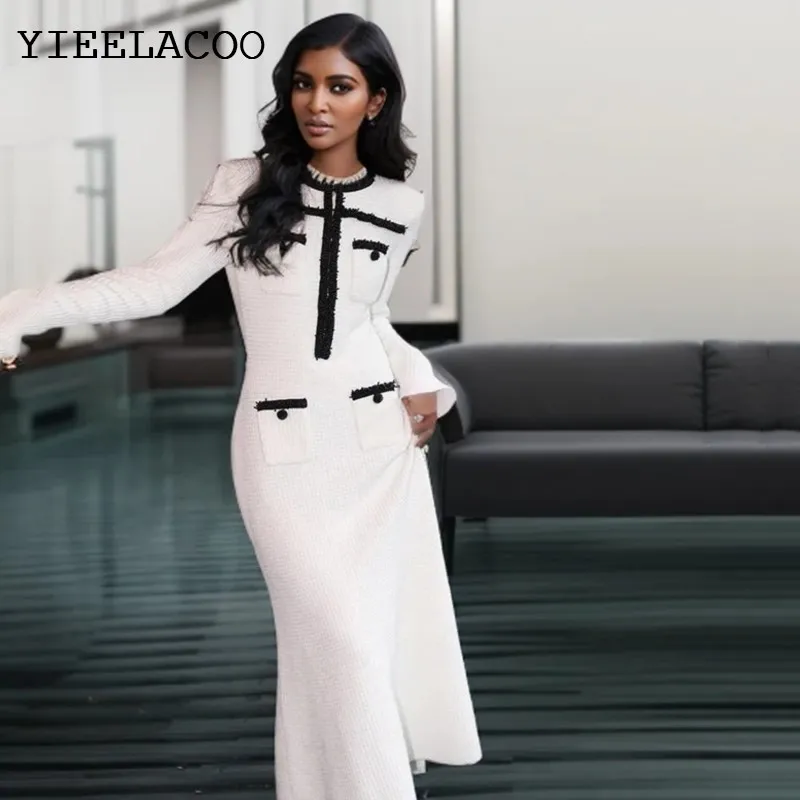 White Ladies' Knitted Stretch Long Dress with Nail Beads and Waist, Fishtail Dress, Color Contrasting Banquet Dress
White Ladies' Knitted Stretch Long Dress with Nail Beads and Waist, Fishtail Dress, Color Contrasting Banquet Dress
