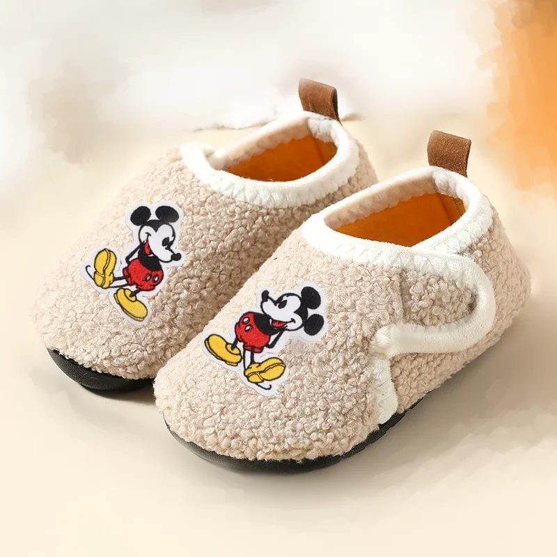 Милые хлопковые туфли-пинетки для малышей с Микки Маусом, для девочек и мальчиков, для дома, осенне-зимние, повседневные, детские, для дома, носки-тапочки
Милые хлопковые туфли-пинетки для малышей с Микки Маусом, для девочек и мальчиков, для дома, осенне-зимние, повседневные, детские, для дома, носки-тапочки