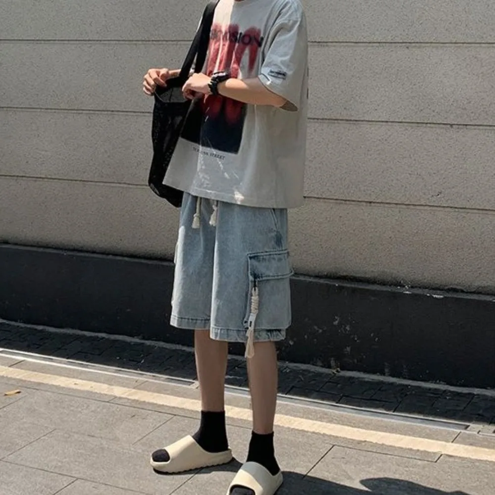 Уютные джинсовые шорты на шнурке, мужские широкие брюки с высокой талией, мешковатые синие короткие джинсы, свободные джинсовые брюки до колена, унисекс 
Уютные джинсовые шорты на шнурке, мужские широкие брюки с высокой талией, мешковатые синие короткие джинсы, свободные джинсовые брюки до колена, унисекс