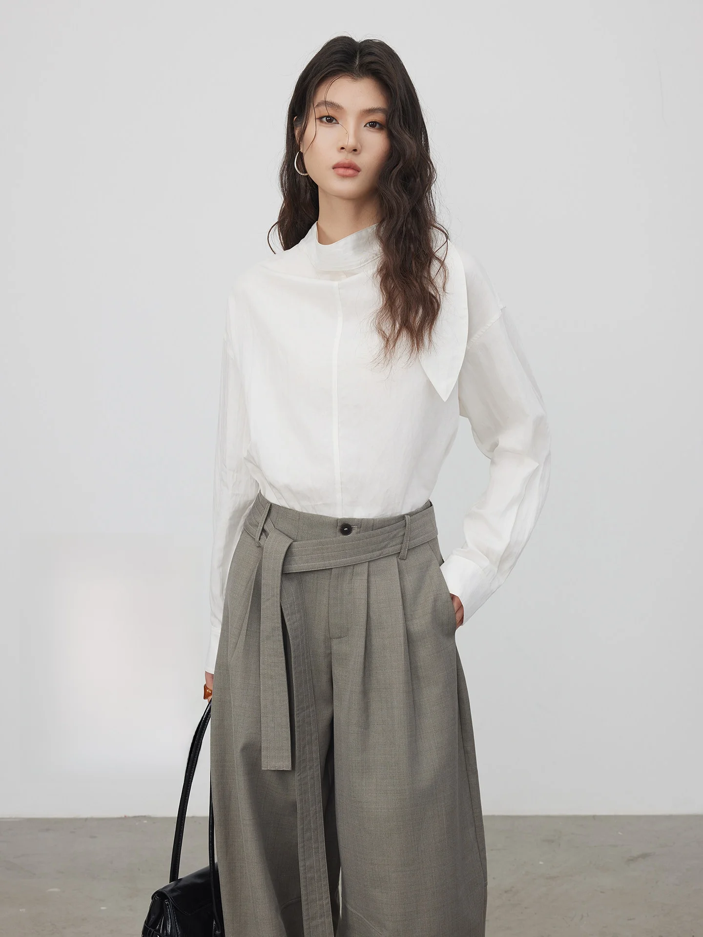 KEARA White Loose Long Sleeve Shirt Women's Spring Gentle Personality Bow Tie Collar Top Korean Style Breathable Comfortable
KEARA White Loose Long Sleeve Shirt Women's Spring Gentle Personality Bow Tie Collar Top Korean Style Breathable Comfortable