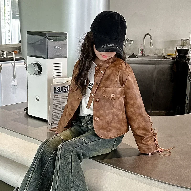 2023 Korean Spring Autumn Junior Girl Leather Jacket Teenager Girl Cuff Lace Up Single-breasted Coat School Girl Outwear Tops
2023 Korean Spring Autumn Junior Girl Leather Jacket Teenager Girl Cuff Lace Up Single-breasted Coat School Girl Outwear Tops
