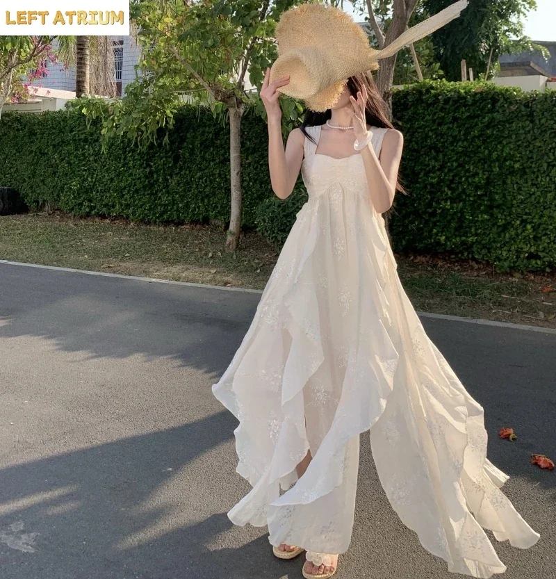 2025 Summer New Korean Fashion Sundress Embroidery Sleeveless Female Clothing Beach Holiday Elegant Party Long Dresses for Women
2025 Summer New Korean Fashion Sundress Embroidery Sleeveless Female Clothing Beach Holiday Elegant Party Long Dresses for Women