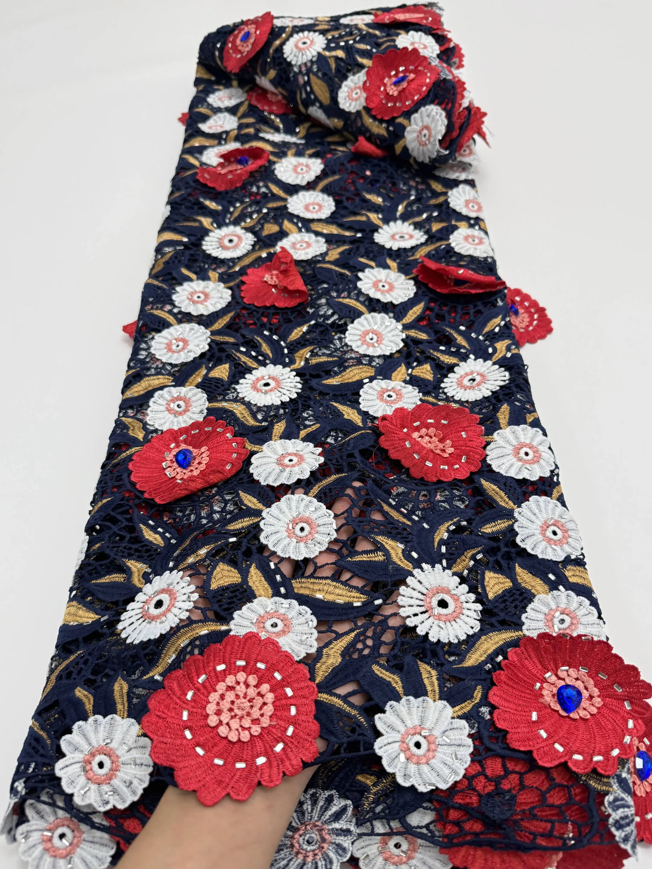 High-Quality African Cord Guipure Lace Fabric for Women Nigerian French Asoebi Chantilly Water Soluble for Party Dresses
High-Quality African Cord Guipure Lace Fabric for Women Nigerian French Asoebi Chantilly Water Soluble for Party Dresses