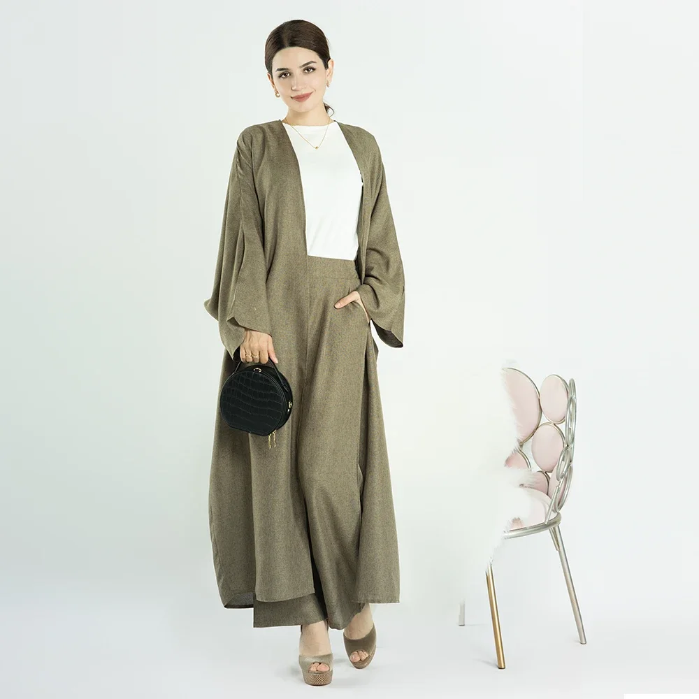 Комплект из 2 предметов Рамадан Eid Abayas Дубай, Турция мусульманское кимоно кафтан женские брюки прямые брюки Платье исламского Марокко наряды
Комплект из 2 предметов Рамадан Eid Abayas Дубай, Турция мусульманское кимоно кафтан женские брюки прямые брюки Платье исламского Марокко наряды