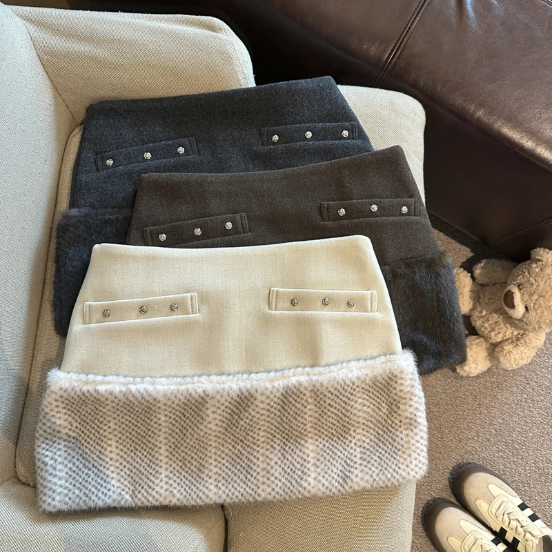 Women's Autumn Winter Faux Fur Patchwork Wool&blend Short Skirt Lady Streetwear High Waist Slim Mini Skirt
Women's Autumn Winter Faux Fur Patchwork Wool&blend Short Skirt Lady Streetwear High Waist Slim Mini Skirt