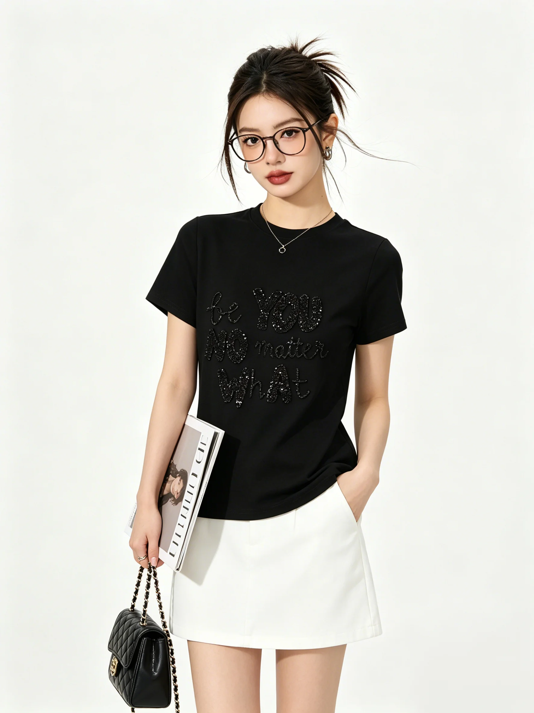 Black Simple Korean Style Skin-friendly Anti-aging Glitter Letter Design Short Sleeve T-shirt Summer Slimming Top for Women
Black Simple Korean Style Skin-friendly Anti-aging Glitter Letter Design Short Sleeve T-shirt Summer Slimming Top for Women