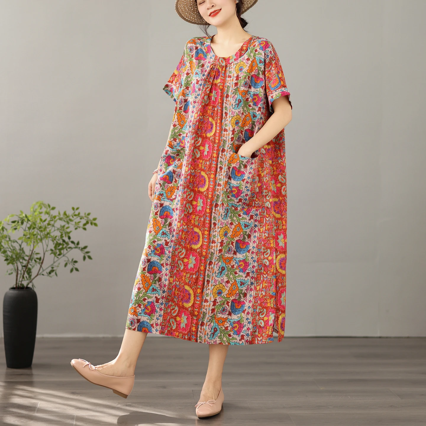 Vibrant Floral Print Cotton Linen Summer Dress for Mom Loose Fit Vacation Travel Casual Wear round Neck Sleeveless Long Dress
Vibrant Floral Print Cotton Linen Summer Dress for Mom Loose Fit Vacation Travel Casual Wear round Neck Sleeveless Long Dress