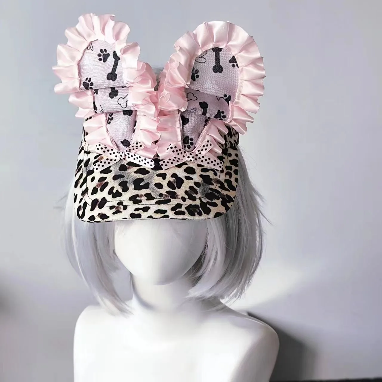 Old-fashioned Leopard Print Pink Lace Rabbit Ear Hat Y2K Sweet Cool Subculture Kawaii Cap Lolita Accessories
Old-fashioned Leopard Print Pink Lace Rabbit Ear Hat Y2K Sweet Cool Subculture Kawaii Cap Lolita Accessories