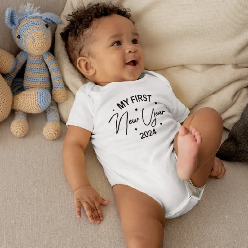 My first New Year 2024 Baby Rompers Short Sleeve Infant Jumpsuit Baby Boys Girls New Year Outfit Newborn Ropa Clothes
My first New Year 2024 Baby Rompers Short Sleeve Infant Jumpsuit Baby Boys Girls New Year Outfit Newborn Ropa Clothes