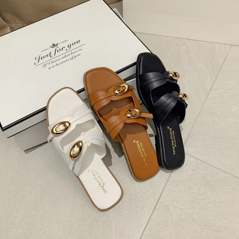 French-style women's flat sandals2026Summer large size square toe casual beach sandals with buckle for women
French-style women's flat sandals2026Summer large size square toe casual beach sandals with buckle for women