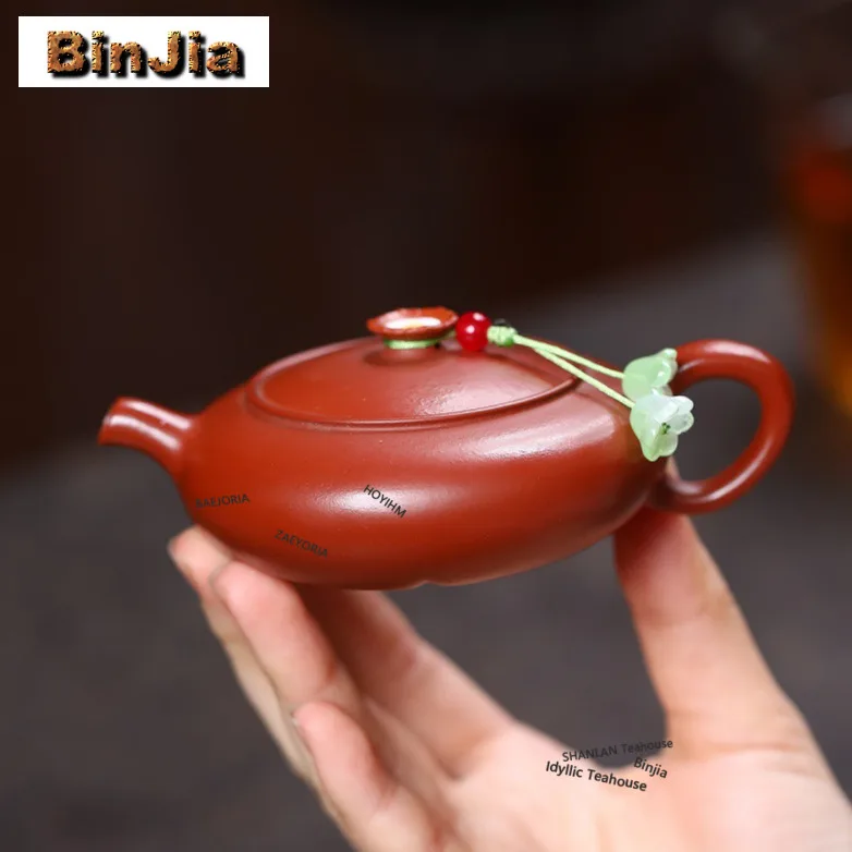 100ml Exquisite Yixing Purple Clay Teapots Handmade Persimmon Flat Pot Raw Ore Dahongpo Mud Kettle Zisha Tea Set Collection
100ml Exquisite Yixing Purple Clay Teapots Handmade Persimmon Flat Pot Raw Ore Dahongpo Mud Kettle Zisha Tea Set Collection