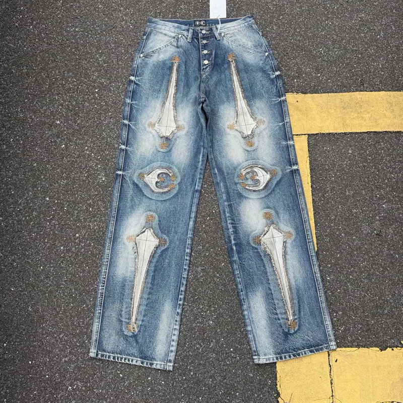 Thug Club Moon Star Embroidery Leater Label Jeans Men Women High Quality Loose Straight Washed Distressed Casual Pants Trousers
Thug Club Moon Star Embroidery Leater Label Jeans Men Women High Quality Loose Straight Washed Distressed Casual Pants Trousers